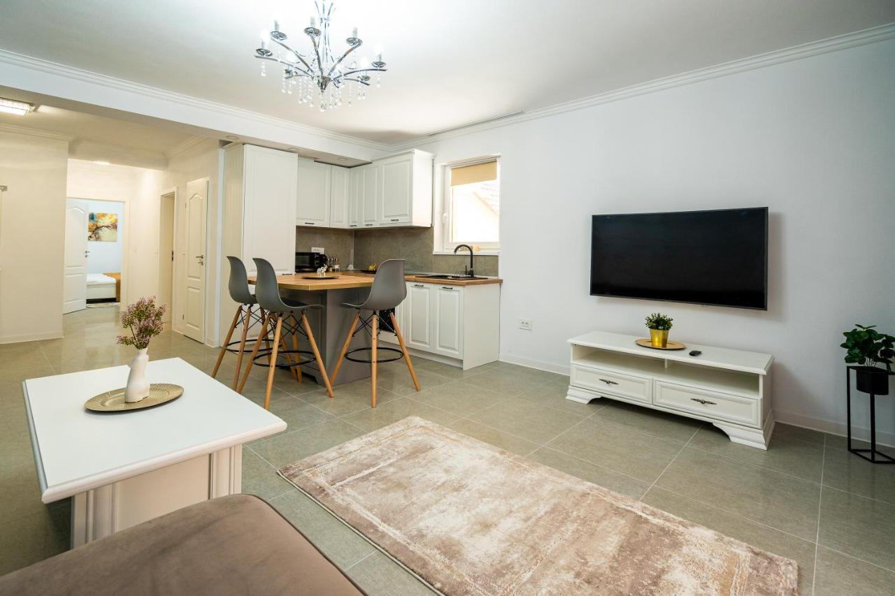 Armada Aparthotel Alba Iulia Esterno foto